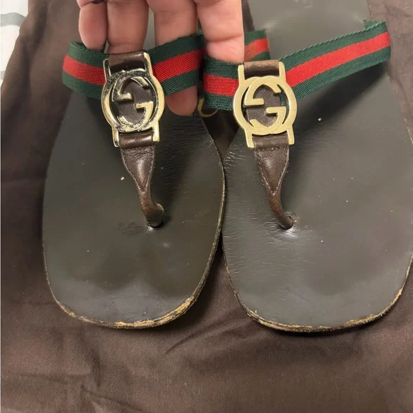 Gucci Black Sandals with Green and Red Straps - Picture 5 of 7